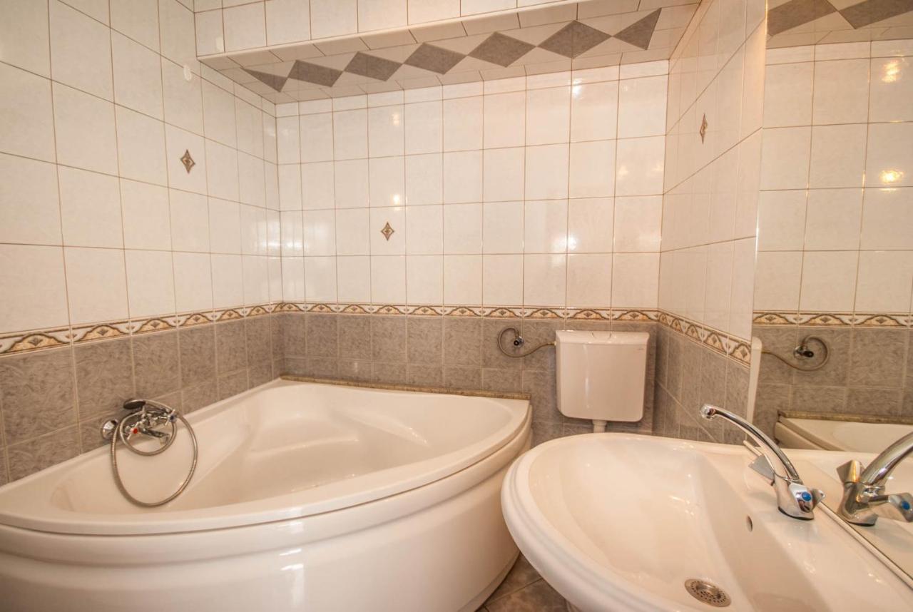 Apartments Mikulina Baška Eksteriør bilde
