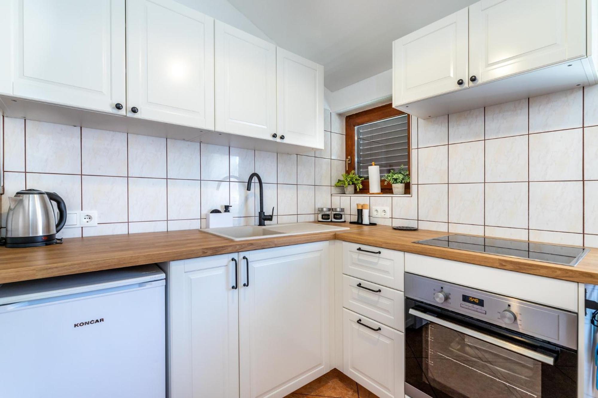 Apartments Mikulina Baška Eksteriør bilde